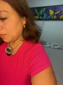 Snapshot of MrsFoucher chatting on October 27, 10:59 pm MrsFoucher online show from October 27, 10:59 pm