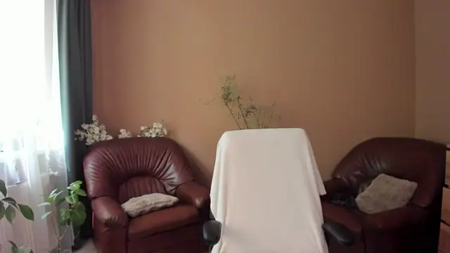 KaylaLaine online show from May 8, 7:22 am
