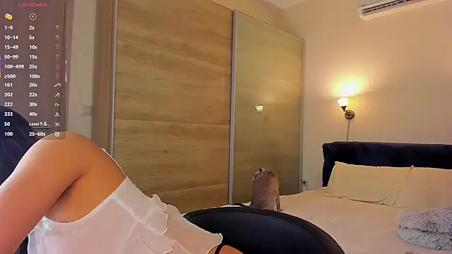 Aquilaria  online show from November 12, 2:48 pm