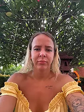 LikaCat online show from May 7, 2:27 am