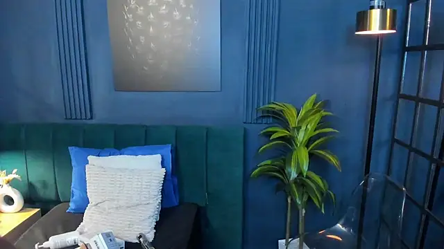 taylor bennet online show from February 14, 7:16 pm