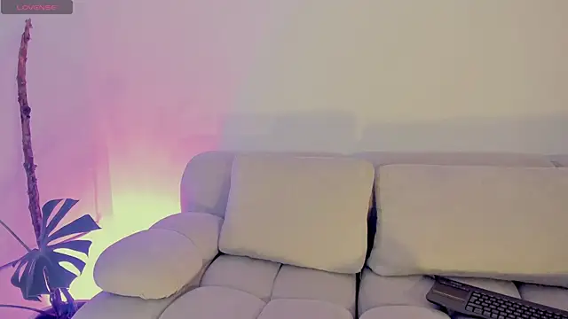 LindseyMoss online show from October 21, 12:14 am