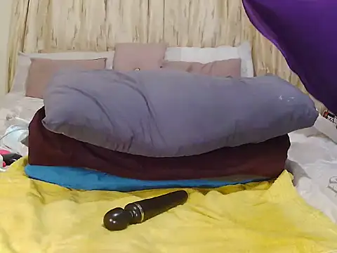 Real1SweetQueen online show from May 24, 6:34 am