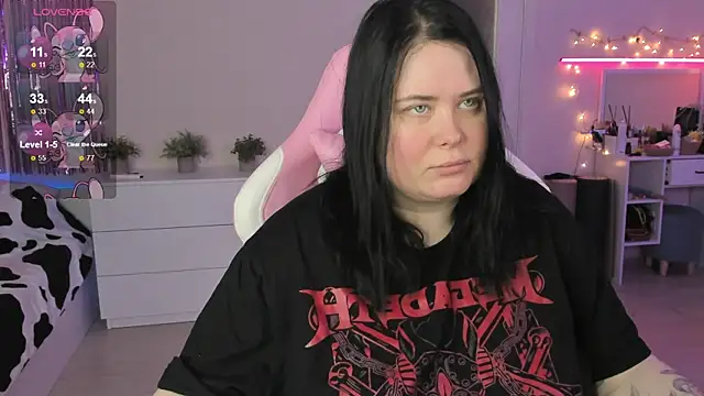 Akemi BBW online show from May 17, 10:36 am