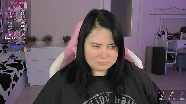Akemi BBW online show from May 19, 8:32 am