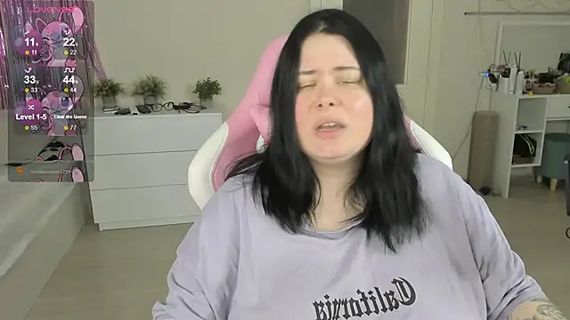 Akemi BBW online show from May 24, 9:41 am