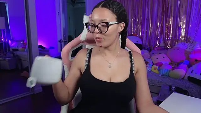 princessamberxo online show from May 25, 4:22 am