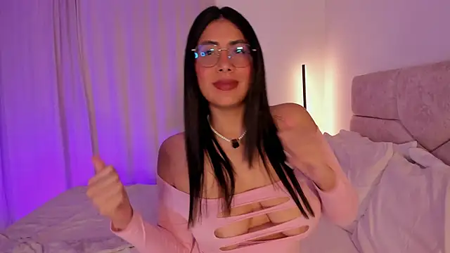 tina olsen07 online show from April 12, 9:50 pm