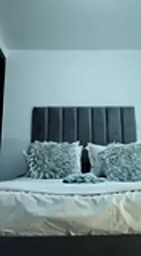CurvySara1 online show from July 10, 8:42 pm