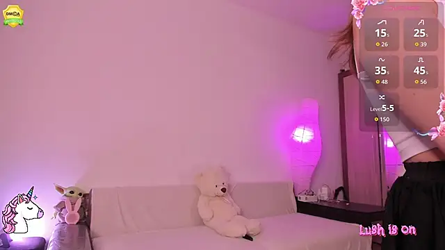 EvaUniporn online show from March 20, 6:46 pm