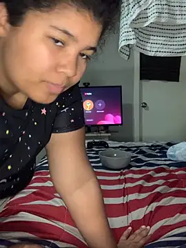 KittyLoroi online show from October 29, 12:59 am