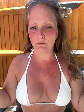 HoneyBluex online show from May 26, 12:37 pm
