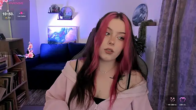 CoralineKeyns online show from April 28, 2:38 am