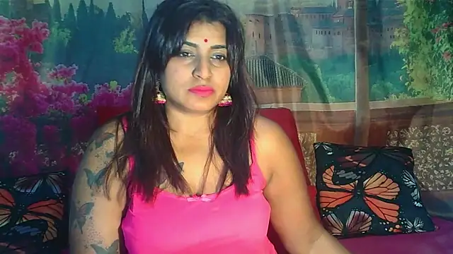 RoyalIndianCreamPuff online show from June 12, 6:38 pm