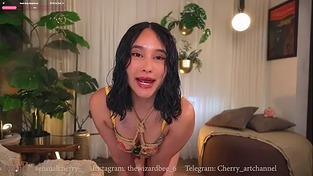 Snapshot of sensualcherry_ chatting on September 17, 10:41 pm sensualcherry online show from September 17, 10:41 pm