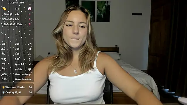 ThreeshaWhite online show from June 3, 5:52 am