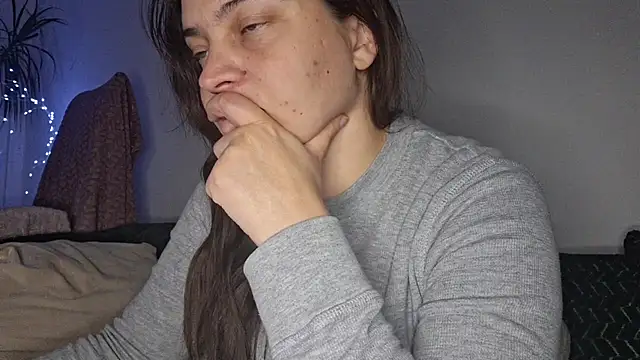 Cyndee Winter online show from October 15, 8:00 pm