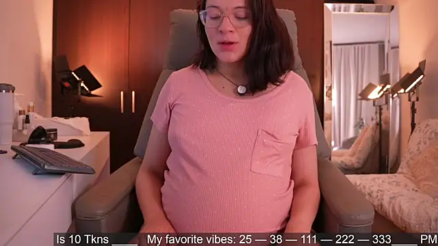 Anah s online show from May 4, 2:26 am