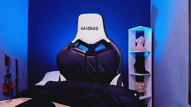 JadaRoberts online show from November 12, 12:25 pm