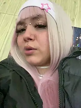 sara winehouse1 online show from March 28, 8:36 am