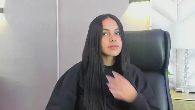 ChloeHarper  online show from March 12, 11:57 am