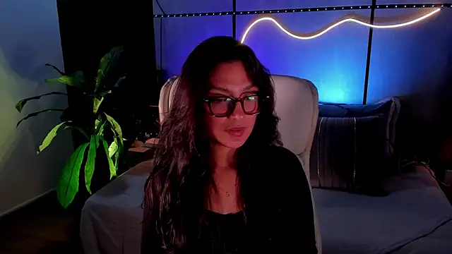 Gia Mazzon online show from February 14, 4:42 pm