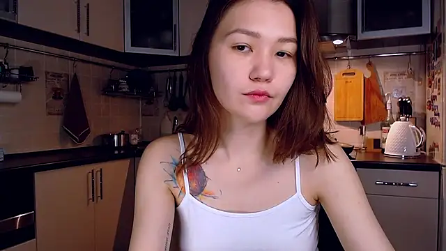 Kelly Yon online show from December 3, 5:43 am