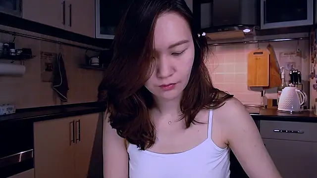 Kelly Yon online show from December 1, 6:06 am