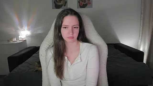 Sonia moon  online show from September 20, 6:23 am