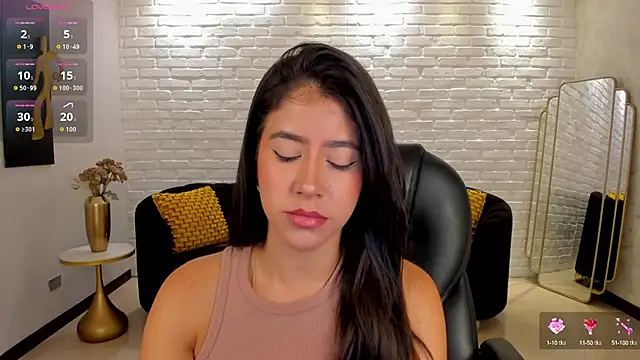 SussanElliot online show from October 15, 9:56 am