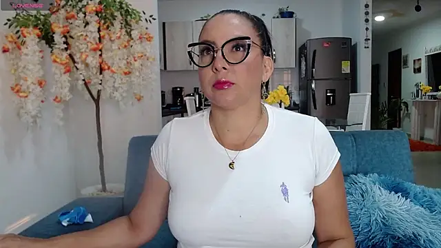 dakota johnson10 online show from October 5, 10:53 am