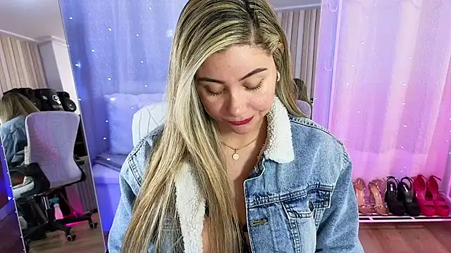 Tawny cox online show from November 30, 12:20 pm