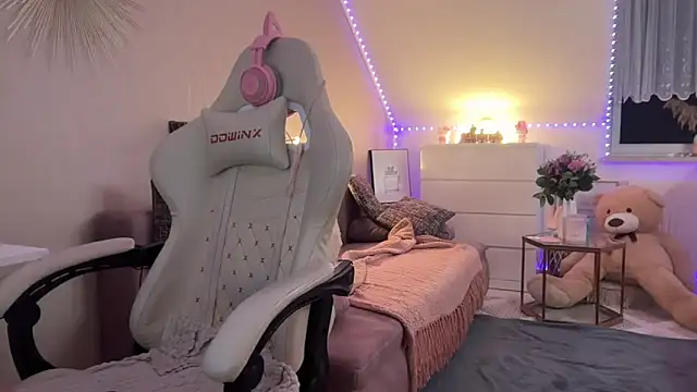 xxbabyxgiiirlxx online show from February 3, 6:00 am