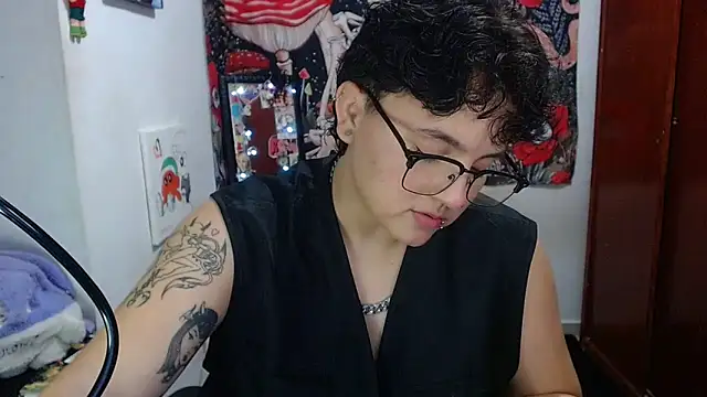 isabeautyx19 online show from May 15, 12:16 am
