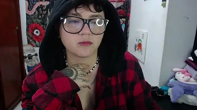 isabeautyx19 online show from May 7, 5:01 am