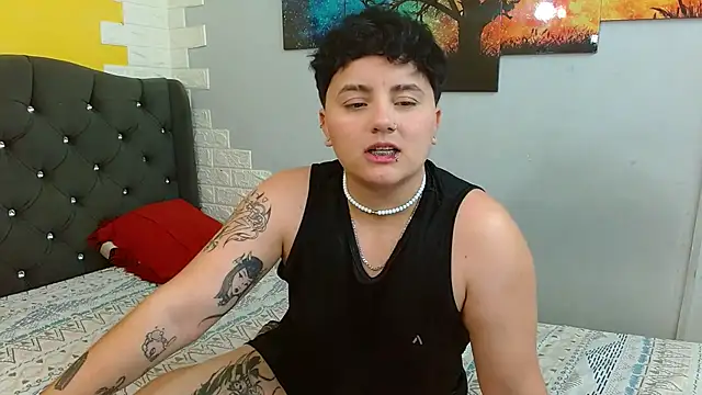 isabeautyx19 online show from October 18, 2:14 am