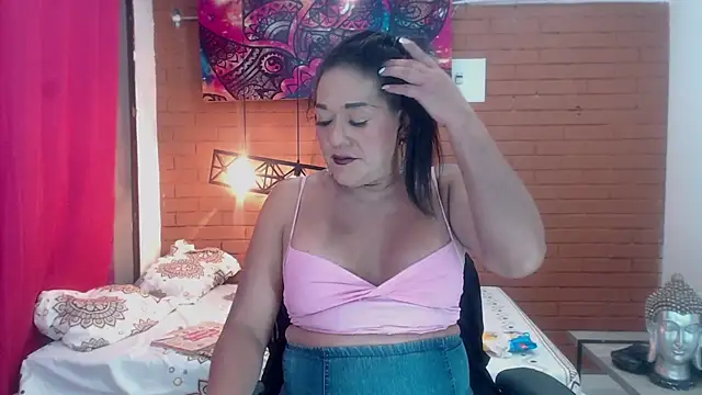 Snapshot of Khatalina_hott chatting on September 20, 3:05 am Khatalina hott online show from September 20, 3:05 am