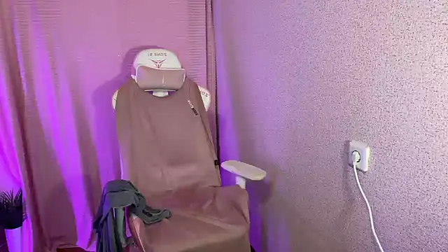 Katrin  kiss online show from October 14, 5:48 pm