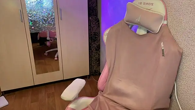 Katrin  kiss online show from February 3, 5:28 pm