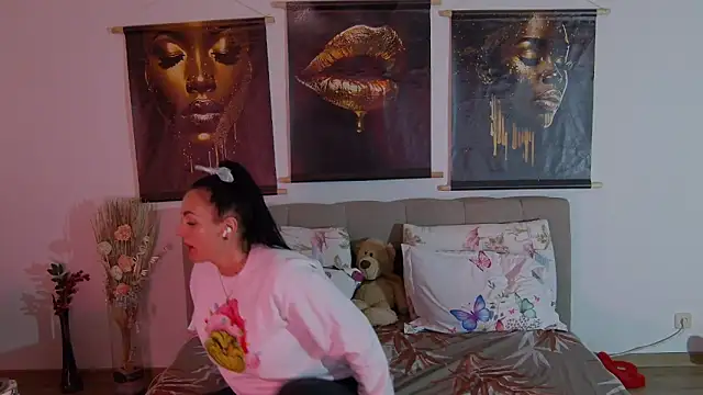 ReiyaRey online show from March 3, 9:21 pm