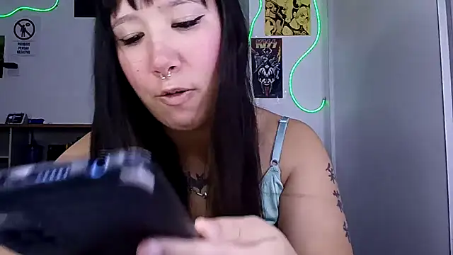 Japabaixinha online show from March 22, 9:43 pm