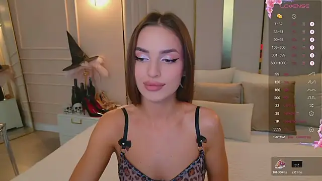 BellaHalles online show from October 25, 6:21 am