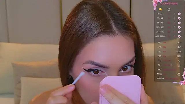 BellaHalles online show from November 4, 6:07 am