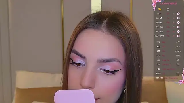 BellaHalles online show from October 23, 6:19 am