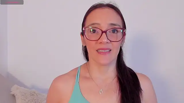 Jessica Herrera  online show from April 30, 9:08 pm