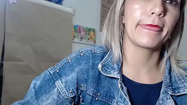 Chantal hott online show from January 10, 8:57 pm