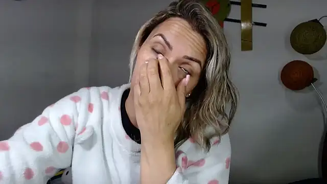 Chantal hott online show from February 7, 1:42 am