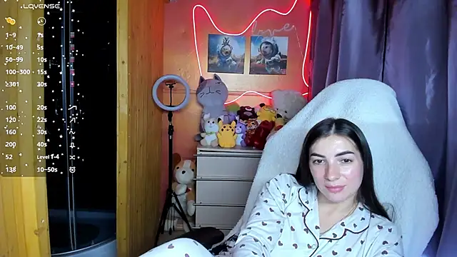 Fiery Brunette  online show from September 20, 2:48 pm