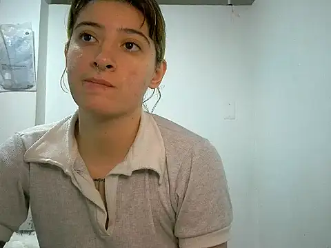 Mia foster1 online show from May 21, 2:09 am