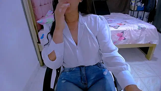 BitterMomXxx online show from May 26, 12:54 am